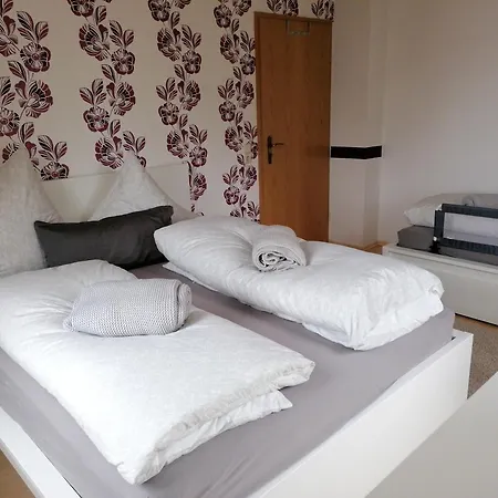 In Naehe Zum Sachsenring Am Fusse Zum Erzgebirge Gersdorf (Zwickau)