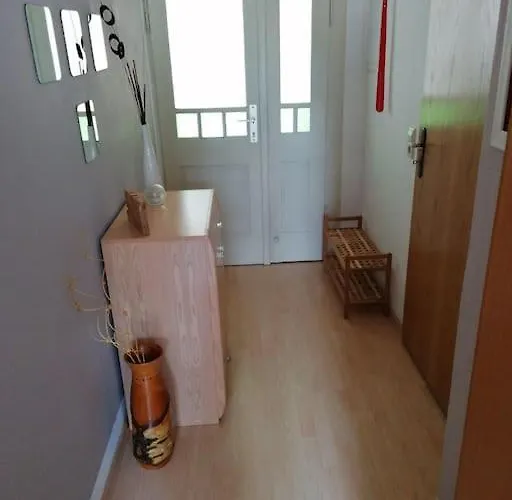 In Naehe Zum Sachsenring Am Fusse Zum Erzgebirge *